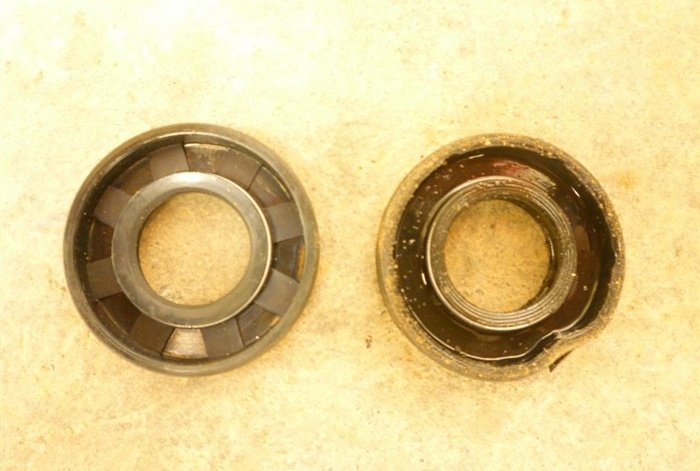 更換方向機(jī)油封圖解10